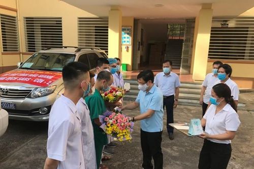 Vĩnh Phúc: Cử cán bộ y tế hỗ trợ Bắc Giang chống Covid-19