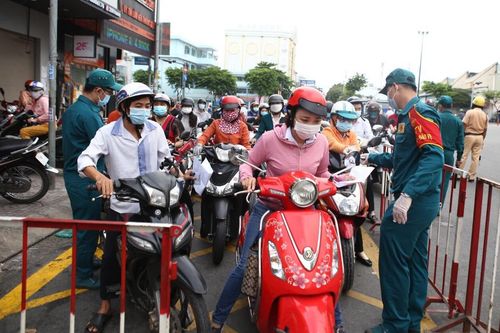 Gò Vấp áp dụng chiến lược mới, giảm hẳn ùn tắc ở chốt kiểm soát