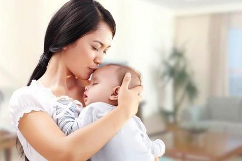 Chế độ dinh dưỡng tốt cho bà mẹ sinh mổ