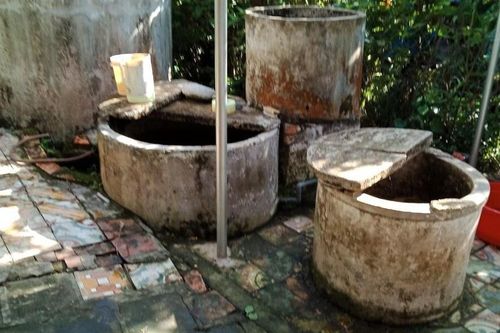 Hai mẹ con tử vong bên giếng nước