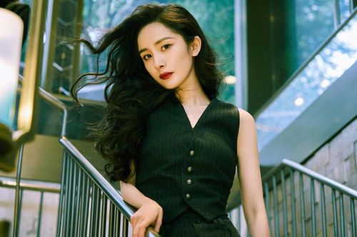 Dương Mịch, Lý Băng Băng đọ dáng khi diện suit