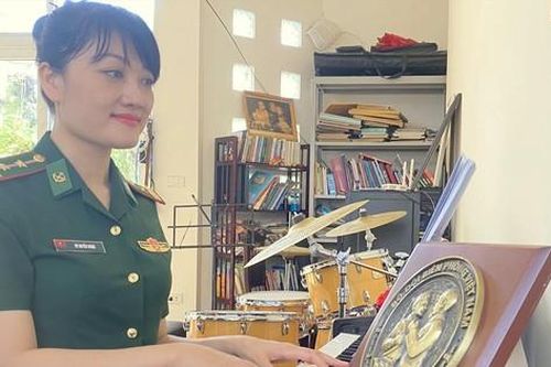 Lời ru nơi tuyến đầu