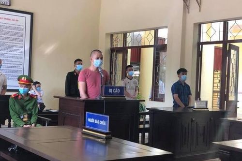 Kẻ đánh cán bộ chốt kiểm dịch ở Bắc Giang lĩnh án tù