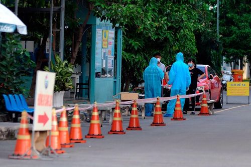 Hình ảnh một số bệnh viện, phòng khám tại TP.HCM bị phong tỏa