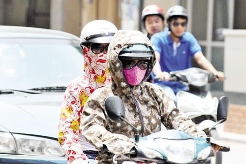 Lưu ý khi ra ngoài đường trời nắng 40 độ