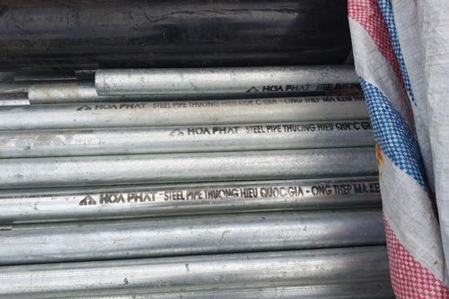 Bình Dương: Phát hiện gần 6 tấn thép xây dựng nghi vấn giả mạo nhãn hiệu Hòa Phát