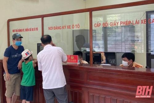 Phát hiện nhiều ' xe gian ' khi người dân đăng ký sang tên , đổi chủ