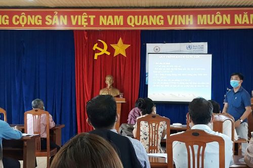 Đức Cơ: Tập huấn triển khai tiêm vắc xin phòng Covid-19 cho cán bộ tuyến xã