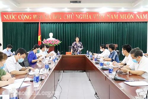 Đồng chí Phó Chủ tịch Thường trực UBND tỉnh kiểm tra công tác chuẩn bị Kỳ thi tốt nghiệp THPT năm 2021 tại huyện Mường La