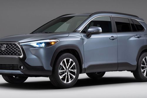 Toyota Corolla Cross 2022 lần đầu ra mắt tại Mỹ
