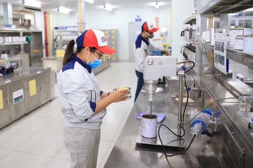 Vừa quyết liệt phòng, chống dịch bệnh, vừa đẩy mạnh phát triển kinh tế - xã hội