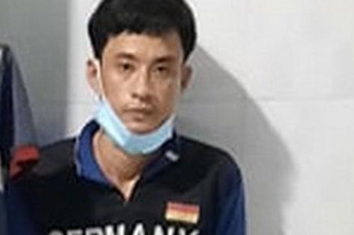 Nam thanh niên ung dung về phòng trọ ngủ sau khi đâm vào cổ nữ chủ quán cà phê