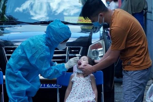 TP.HCM lấy mẫu thần tốc bất kể ngày đêm