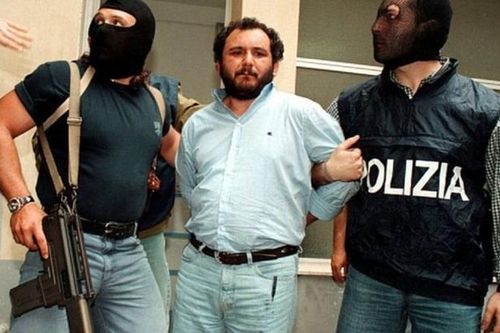 Trùm mafia tàn độc nhất Italy
