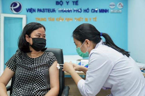 'Mong Bộ Y tế sớm hướng dẫn để tiêm vaccine cho người lao động'