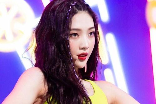 Những bài hát bị cấm nghe trong kỳ thi đại học