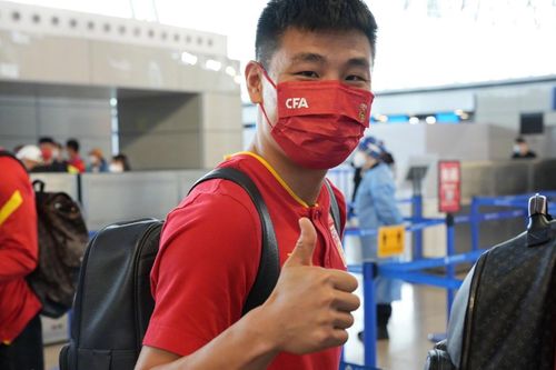 Tuyển Trung Quốc bao trọn cả khách sạn khi tới UAE