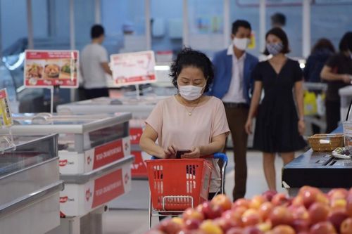 Nhiều doanh nghiệp ngành hàng bán lẻ kiến nghị sớm được tiêm vaccine phòng Covid-19