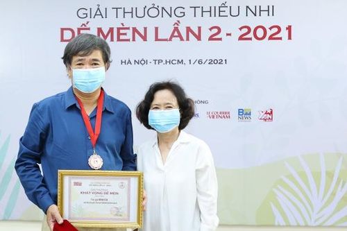 Tiểu thuyết 'Đi trốn' giành giải 'Khát vọng Dế Mèn': Bình Ca lại múa 'cây đũa thần'