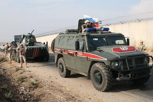 Quân đội Nga lại 'chạm trán' với quân Mỹ tại Syria