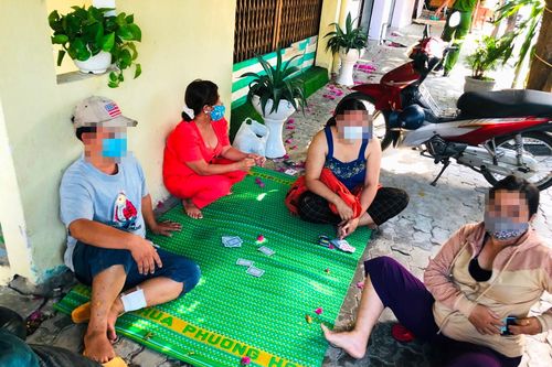 Đà Nẵng: Tụ tập đánh bài giữa dịch, 10 người bị đề nghị xử phạt 166 triệu đồng