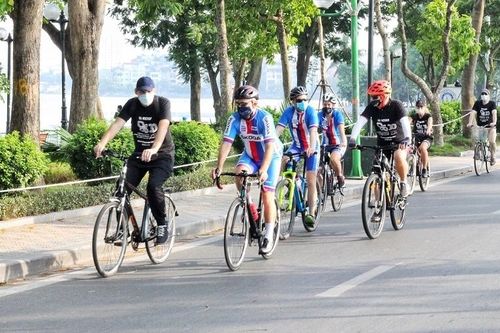 Đại sứ quán Ba Lan tại Việt Nam hưởng ứng Ngày Xe đạp Quốc tế 3/6