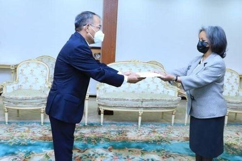 Đại sứ Nguyễn Nam Tiến trình Thư ủy nhiệm lên Tổng thống Ethiopia