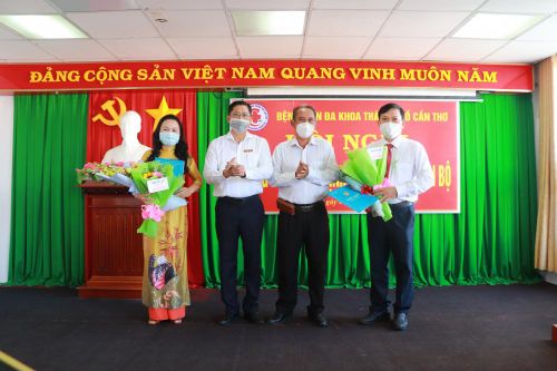 Bệnh viện Đa khoa TP. Cần Thơ bổ nhiệm 2 Phó Giám đốc
