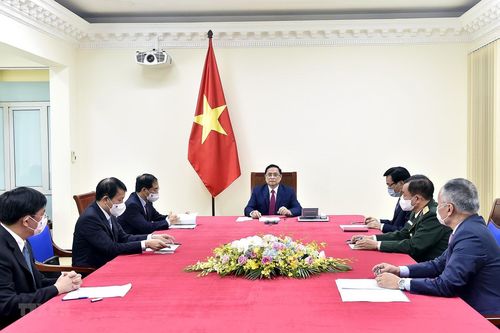 Thủ tướng Phạm Minh Chính điện đàm với Thủ tướng Trung Quốc