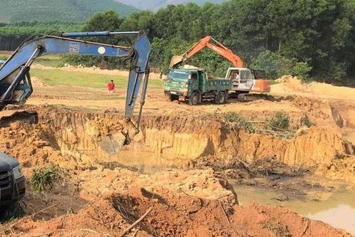Xử phạt hơn 1,2 tỷ đồng do vi phạm liên quan đến khai thác đất san lấp