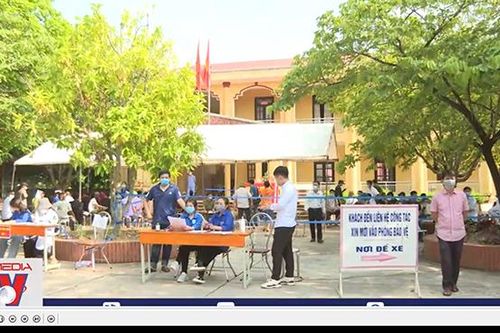 Bắc Giang tiêm phòng COVID-19 cho người dân, tạo thuận lợi trong việc tiêu thụ vải thiều