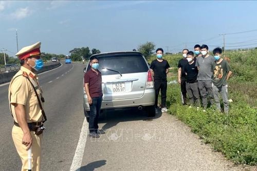 Phát hiện, bắt quả tang nhiều đối tượng mua bán ma túy, nhập cảnh trái phép