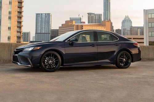 Toyota Camry thống trị phân khúc xe cỡ trung bán chạy nhất thế giới