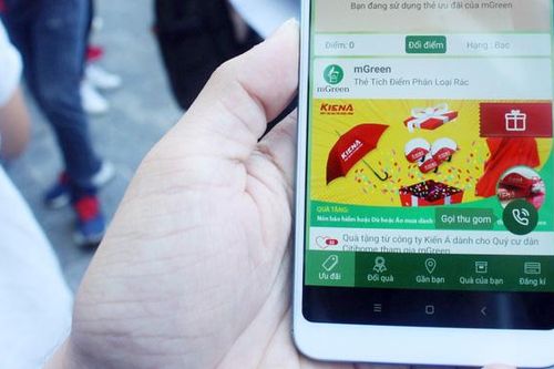 Thu gom rác miễn phí, nhận quà tặng trên ứng dụng smartphone