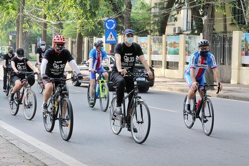 Liên minh Visegrad đạp xe hưởng ứng ngày Xe đạp Quốc tế