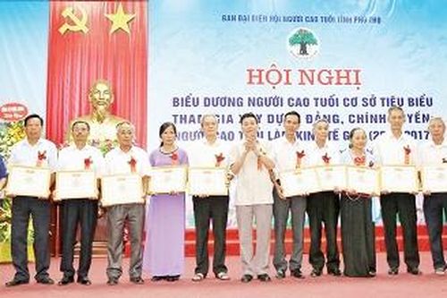Phát huy vai trò người cao tuổi trong giai đoạn mới