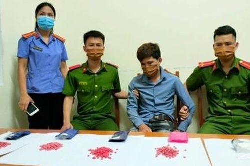 Bắt đối tượng đưa lượng lớn ma túy từ miền núi về xuôi giao dịch
