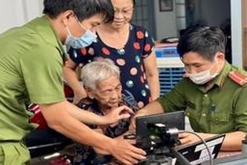 Phạt đối tượng bịa chuyện phải trả 2 triệu đồng mới được làm thẻ CCCD