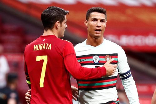 Ronaldo tịt ngòi trước hàng thủ Tây Ban Nha