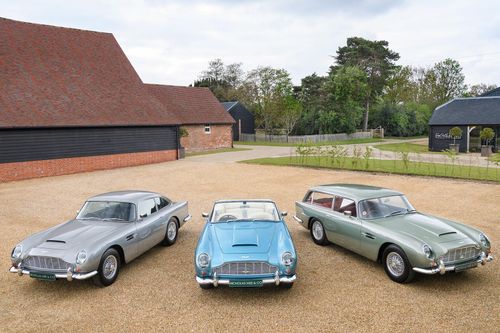 Ba chiếc Aston Martin DB5 đời cổ có giá 5,6 triệu USD