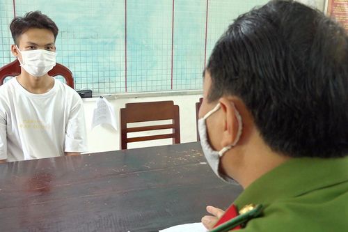 Nổi máu 'yêng hùng', cầm dao đâm chết người để trả thù cho bạn nhậu