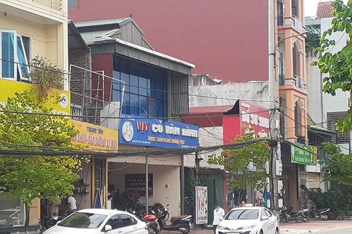 Điện Biên: Các cơ sở kinh doanh dịch vụ thiết yếu được phép bán hàng trong nhà