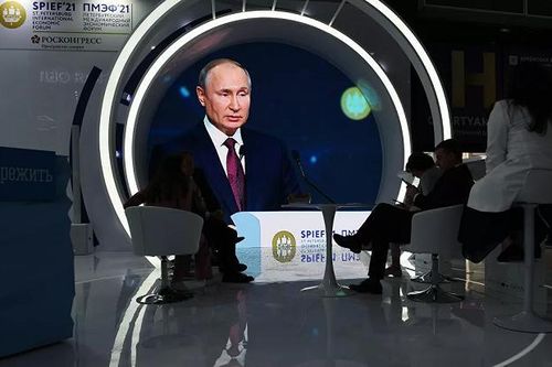 Tổng thống Putin nêu lý do các nước không phê chuẩn vắc xin Sputnik V