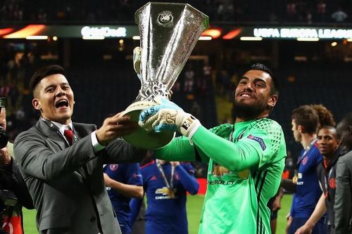 Man Utd chia tay 6 cầu thủ trẻ và Sergio Romero