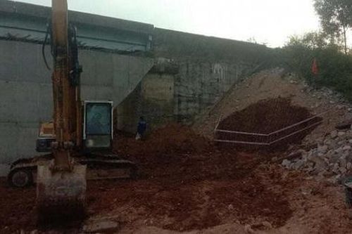 Tin giao thông đến sáng 5/6: Phong tỏa đường sắt Bắc – Nam vì phát hiện bom sát đường ray; tai nạn liên hoàn khiến 9 ô tô hư hỏng