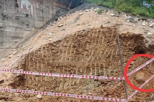 Di dời xong quả bom, thông tuyến đường sắt Bắc - Nam