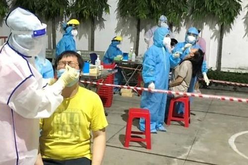 12 tiếng, TPHCM thêm 10 ca mắc, 16 ca nghi mắc COVID-19 mới