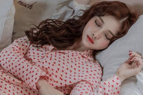 5 dấu hiệu của người sắp có kinh nguyệt