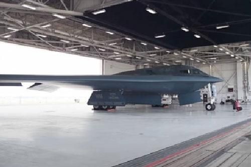 'Choáng' với số tiền Mỹ dự định chi cho B-21 Raider