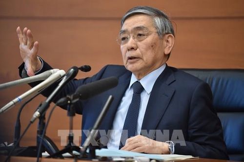 Thống đốc BoJ đề cao sự khác biệt giữa các tiêu chuẩn về rủi ro khí hậu